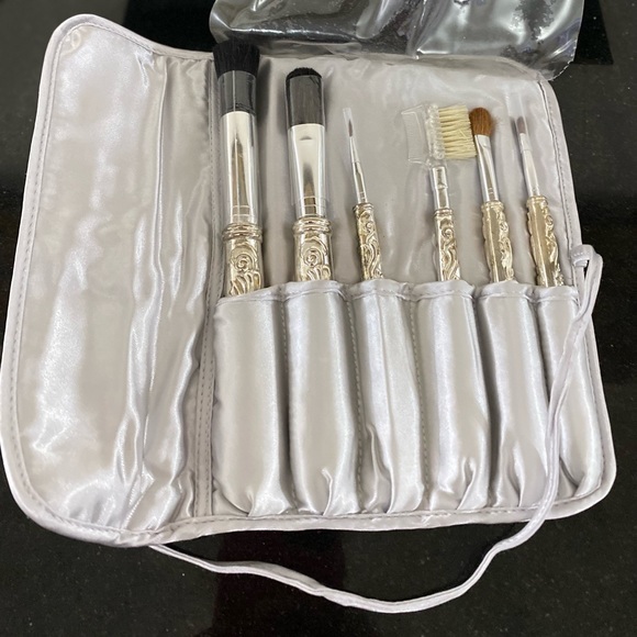 Vintage Makeup Vintage Victorian Makeup Brush Set Wdecorative